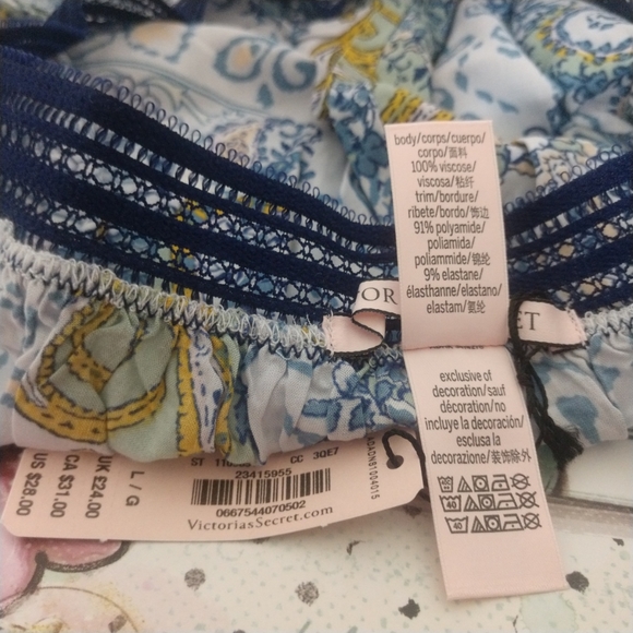 Victoria's Secret Sleep Short Blue Paisley Large - Picture 4 of 6